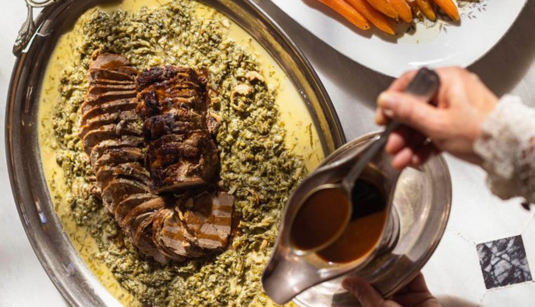 Μοσχαράκι ρολό με πανσέτες σε σάλτσα φρικασέ και καρότα βουτύρου