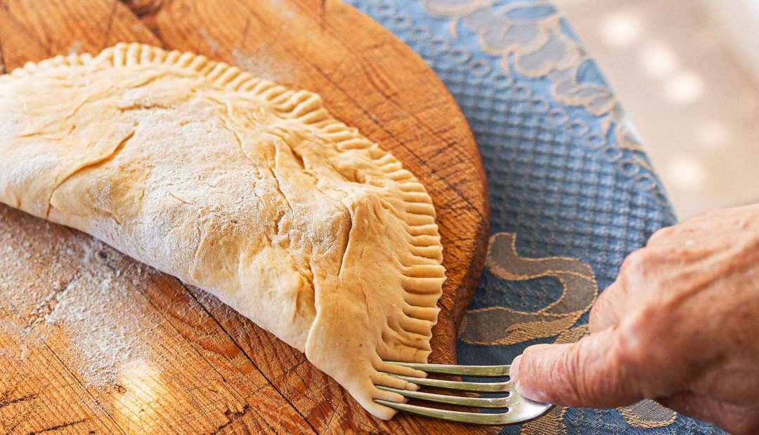 Τηγανητές τυρόπιτες από την Ικαρία